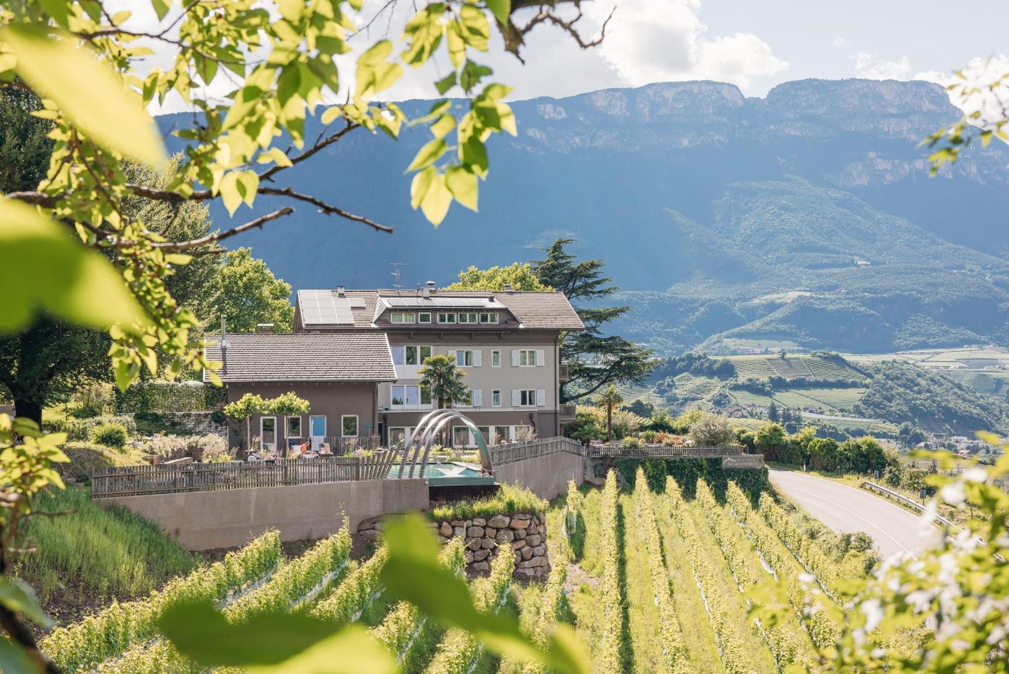 Hotel Sigmundskron Appiano Sulla Strada Del Vino Exterior foto